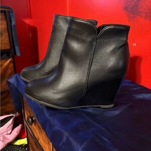 SHEIN Black Wedge Ankle Booties
